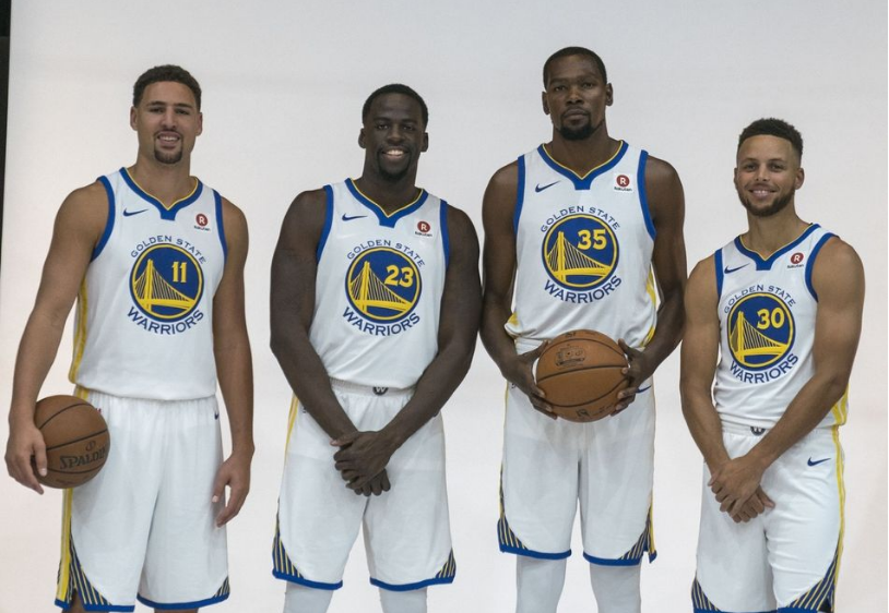 一觉醒来！NBA两大重磅消息：约基奇月底复出，独行侠兜售浓眉索筹码