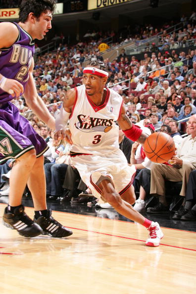 中锋市场暗流涌动！绿军尼克斯扎堆询价理查德，太阳面临留放两难抉择