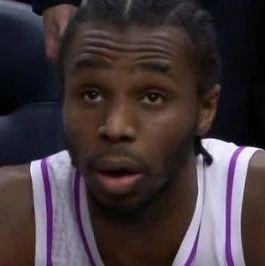 科比躺枪？字母哥：最好球员必须忠诚家庭！我永远不会申请交易！