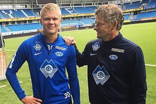 前裁判：布鲁日球员确实对什琴斯尼犯规了，但后者也存在失误