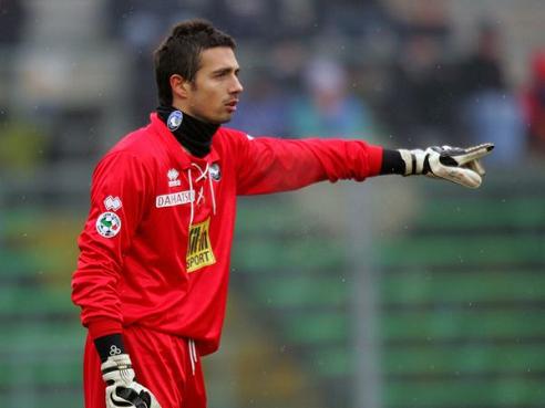 状态持续火热！本轮英超送助攻，福登最近3场比赛已造5球