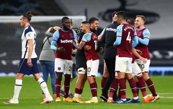 1994年，魔术师1000万入股湖人，如今升值多少？