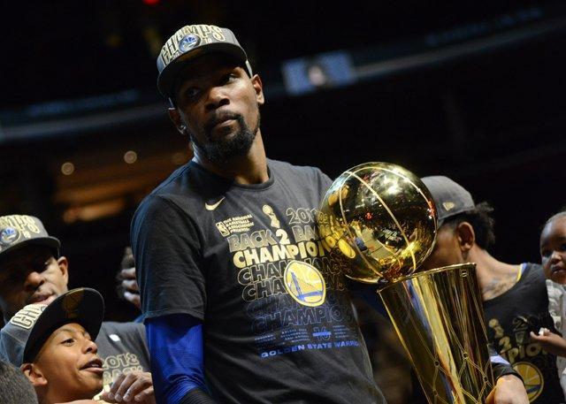 马术俱乐部难以为继，看法官如何妙解困局