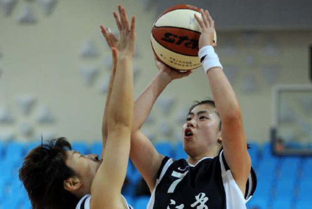 全市场：那不勒斯正寻找安古伊萨替代者，最现实的选择是梅努