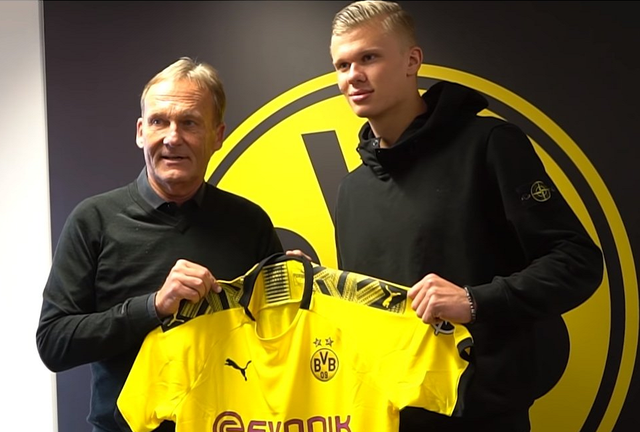 [流言板]阿门从身后凶狠锁喉字母哥将其拉倒，二级恶意直接遭驱逐39亮2905回复