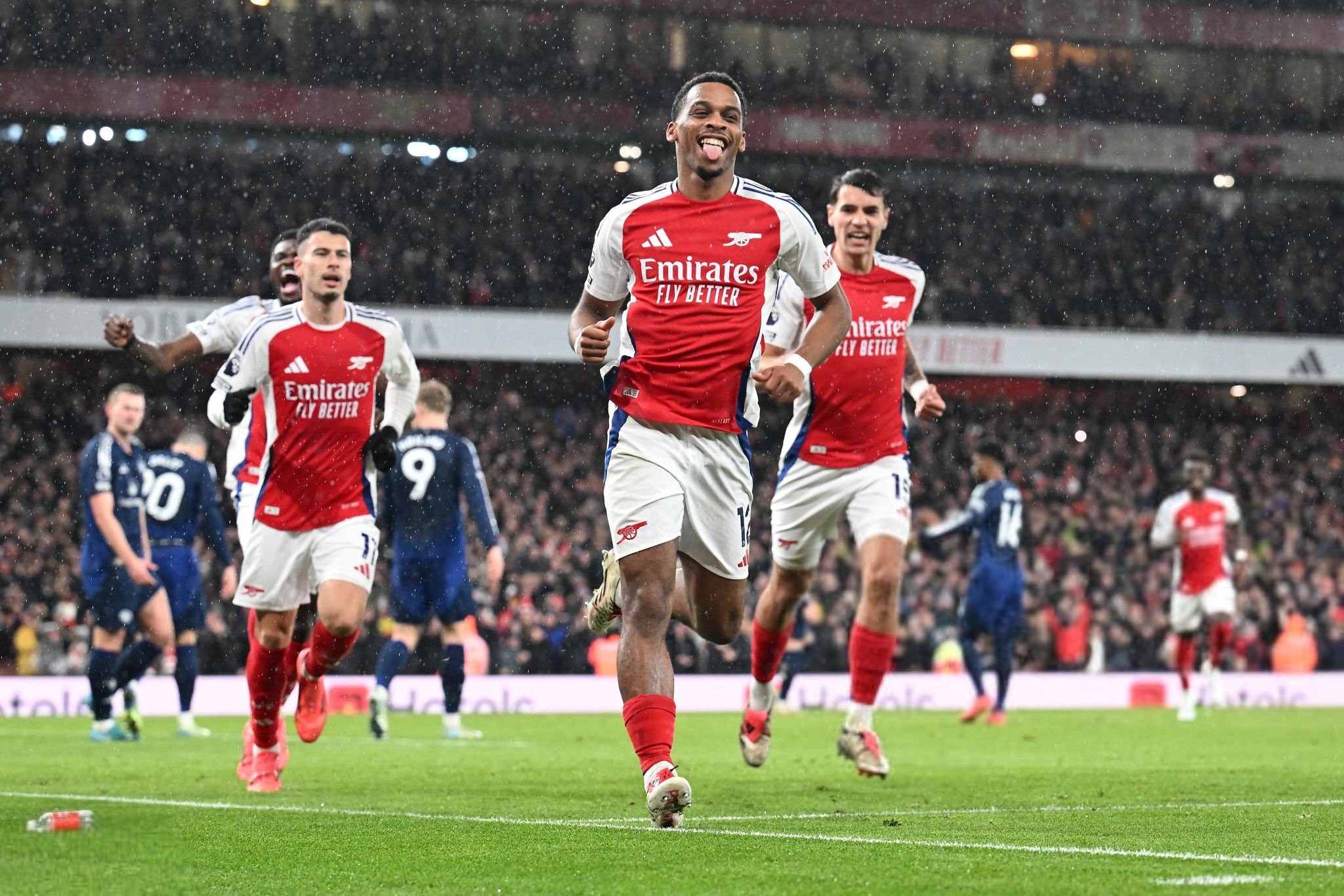 CBA第15轮最佳阵容：赵继伟复出迎里程碑 洛夫顿带伤狂胜广东