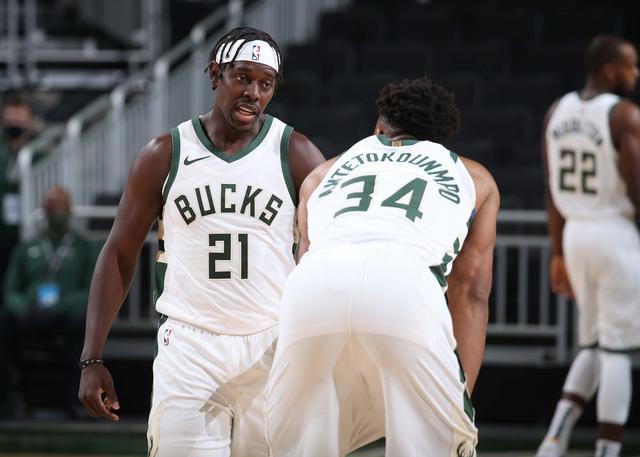 🚨⭐️ 官方消息：奥斯曼·登贝莱荣获2025年国际足联最佳球员奖。